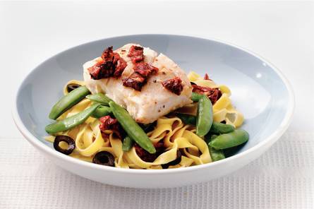 Tagliatelle met kabeljauw en tomaat