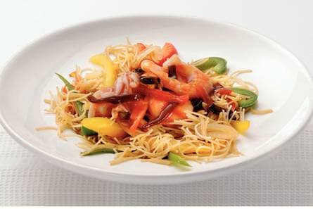Mie met Chinese zeevruchtensaus