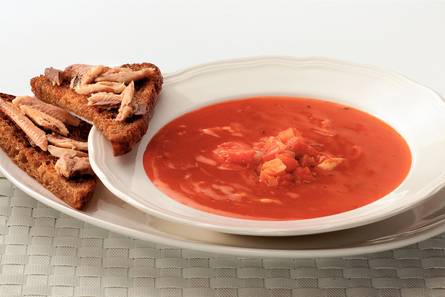 Tomatensoep met sardine-crostini's