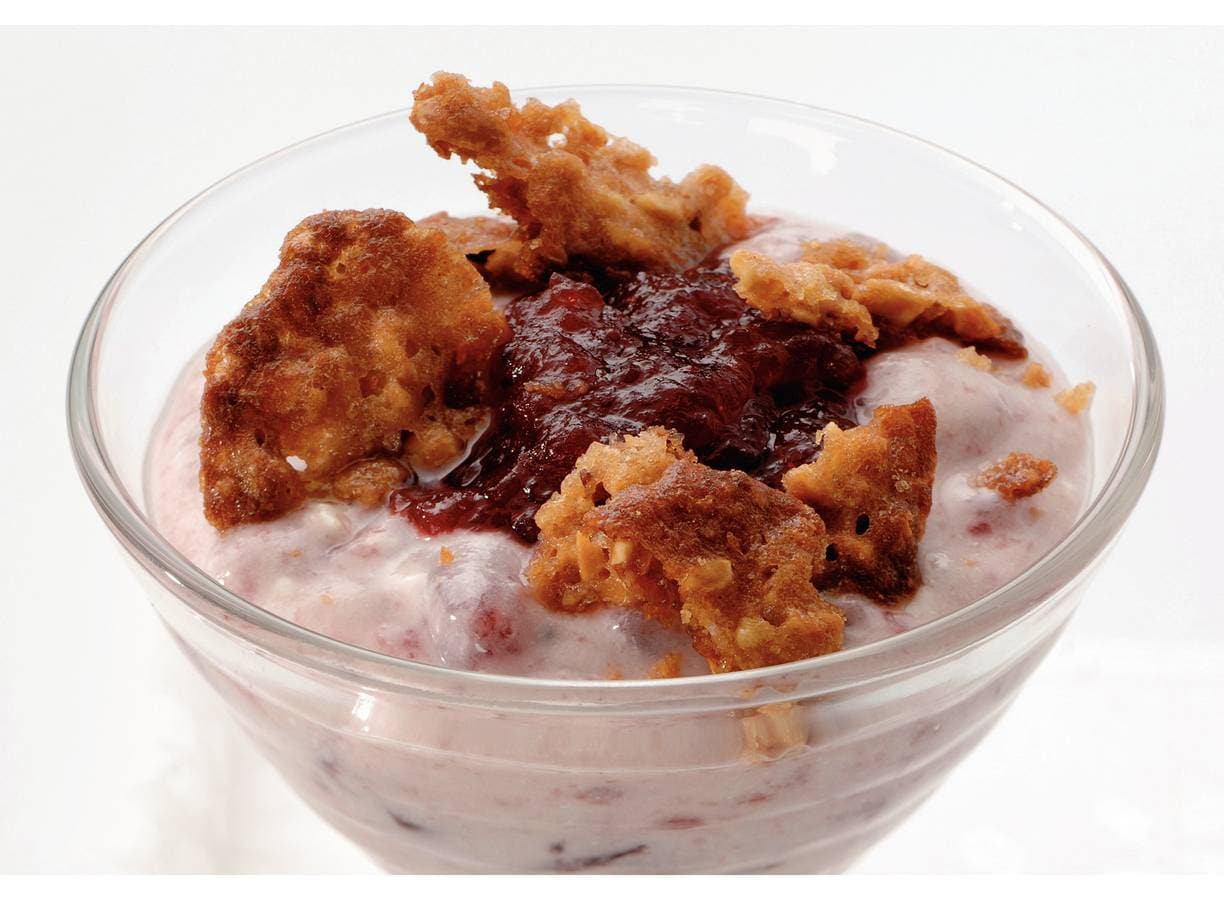 Luchtige vla met cranberrycompote