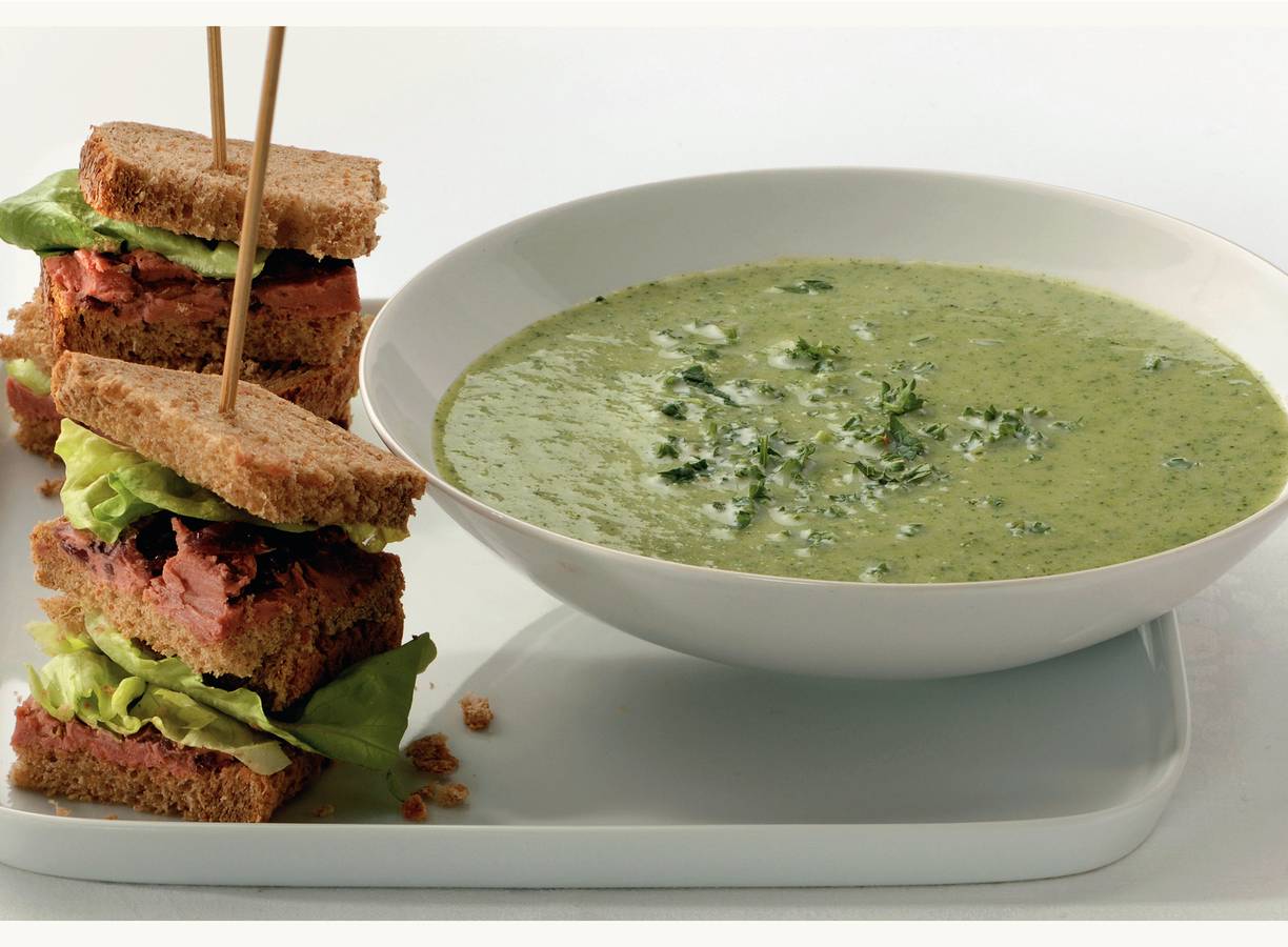 Broccolisoep met patétorentjes