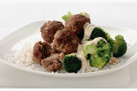 Pepertartaarballetjes met rijst en broccoli