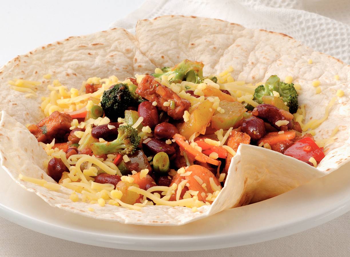 Tortilla met roerbakgroenten en tofu