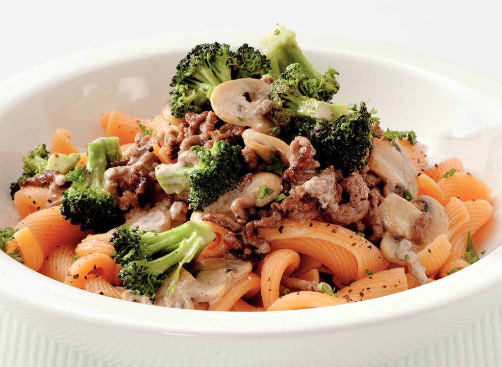 Pasta met tartaar en champignon-broccolisaus - Albert Heijn