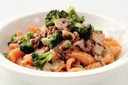 Pasta met tartaar en champignon-broccolisaus