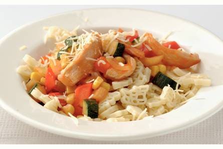 Funpasta met kip en stroganoffsaus