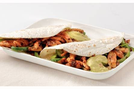 Kipfajita met romige guacamole