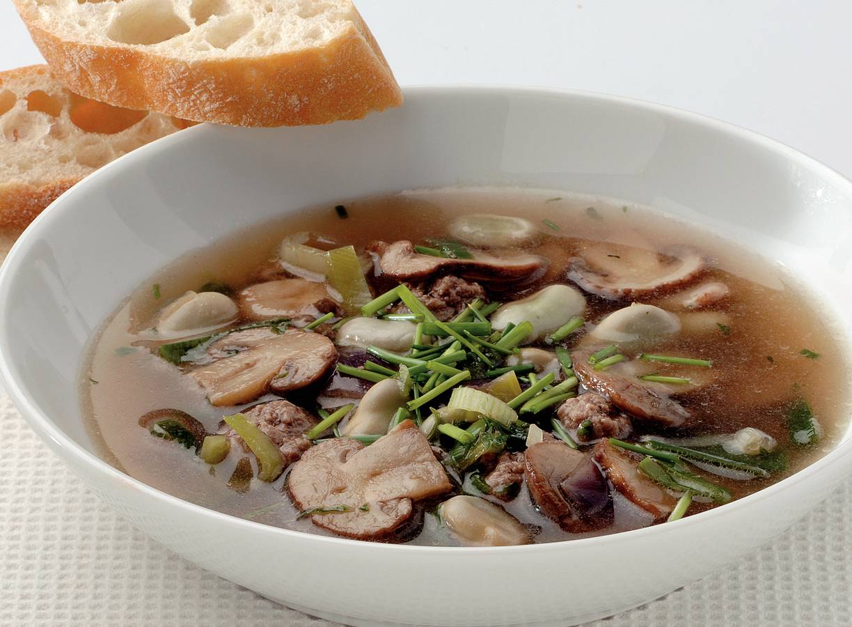 Champignonsoep met tartaarballetjes