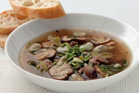Champignonsoep met tartaarballetjes
