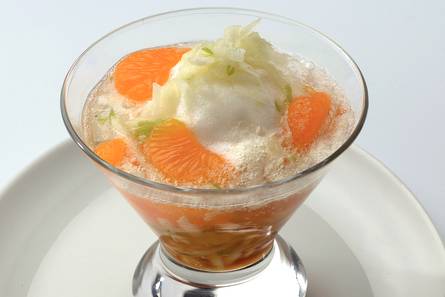Sprankelende vruchtensorbet met mandarijn