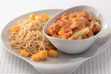 Mieschotel met kip en mango