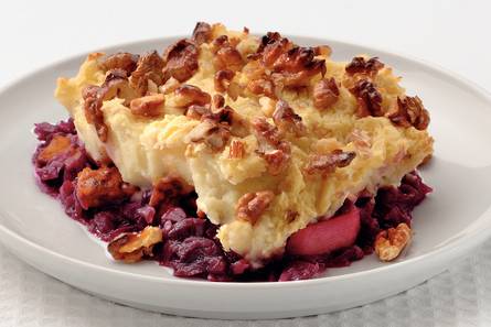 Rode kool met appeltjes en puree uit de oven