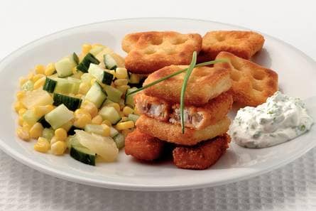 Vissticks met aardappelwafeltjes