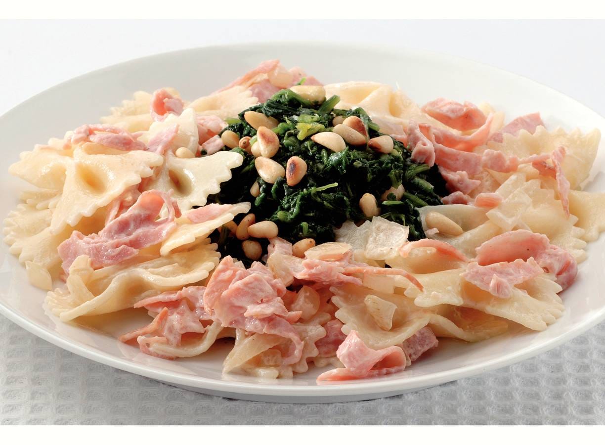 Farfalle met romige hamsaus