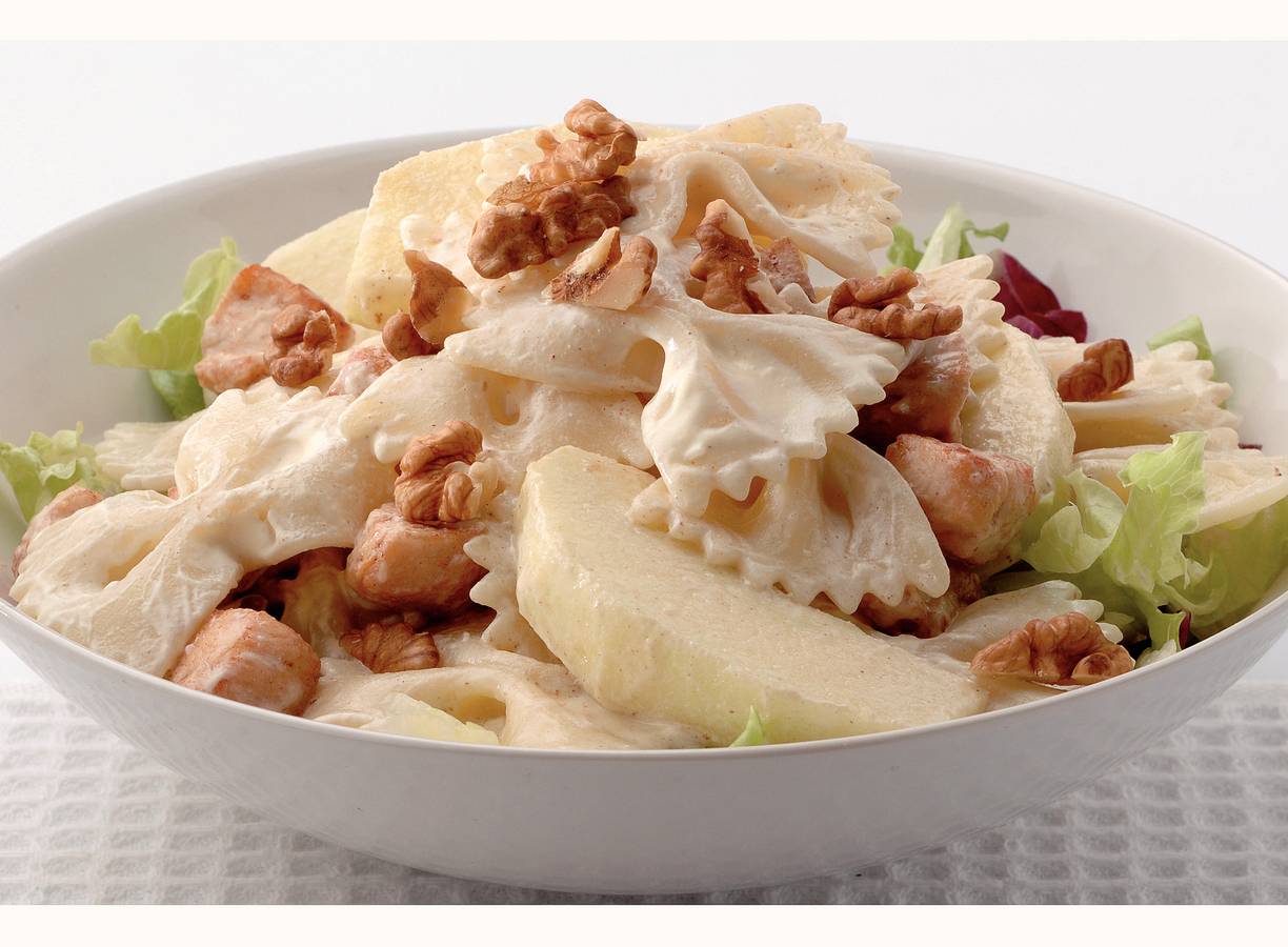 Lauwwarme pastasalade met mosterddressing