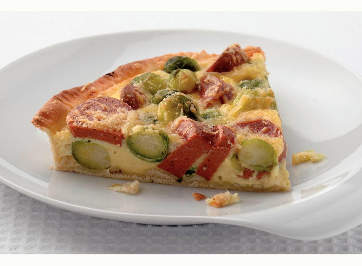 Spruitjestaart met vegetarische worst