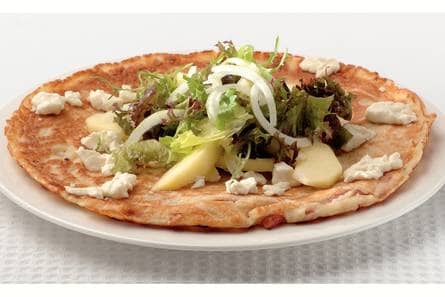 Spek-geitenkaaspannenkoek met appelsalade