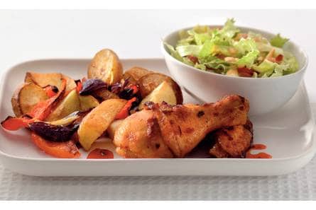 Chilikip met geroosterde aardappelen