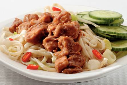 Bami goreng met kipsaté