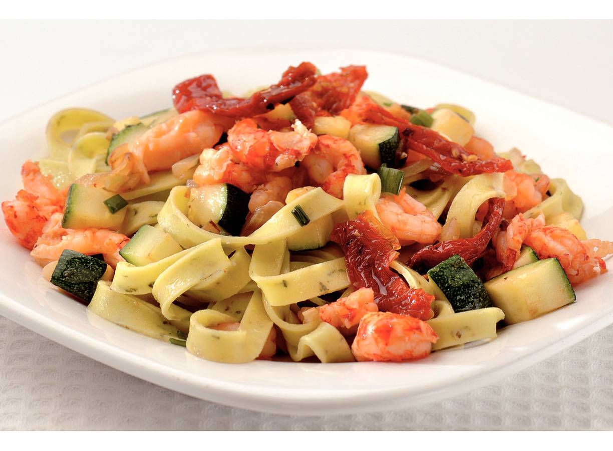 Verse tagliatelle met rivierkreeftjes