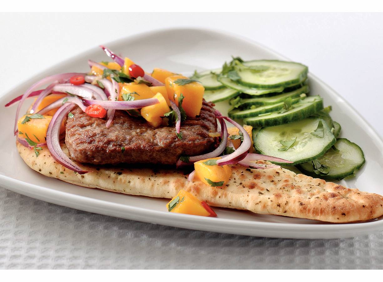 Indiase burger met mangosalsa en komkommer