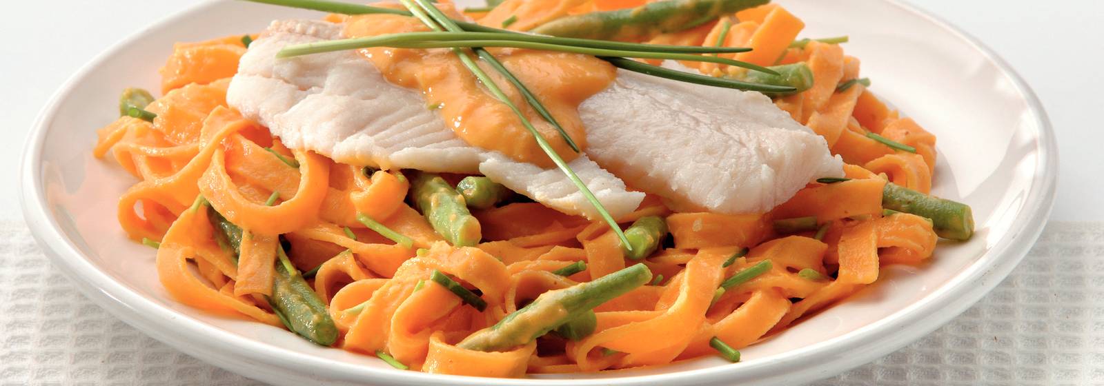 Pasta met worteltjessaus en tilapia recept Allerhande Albert Heijn