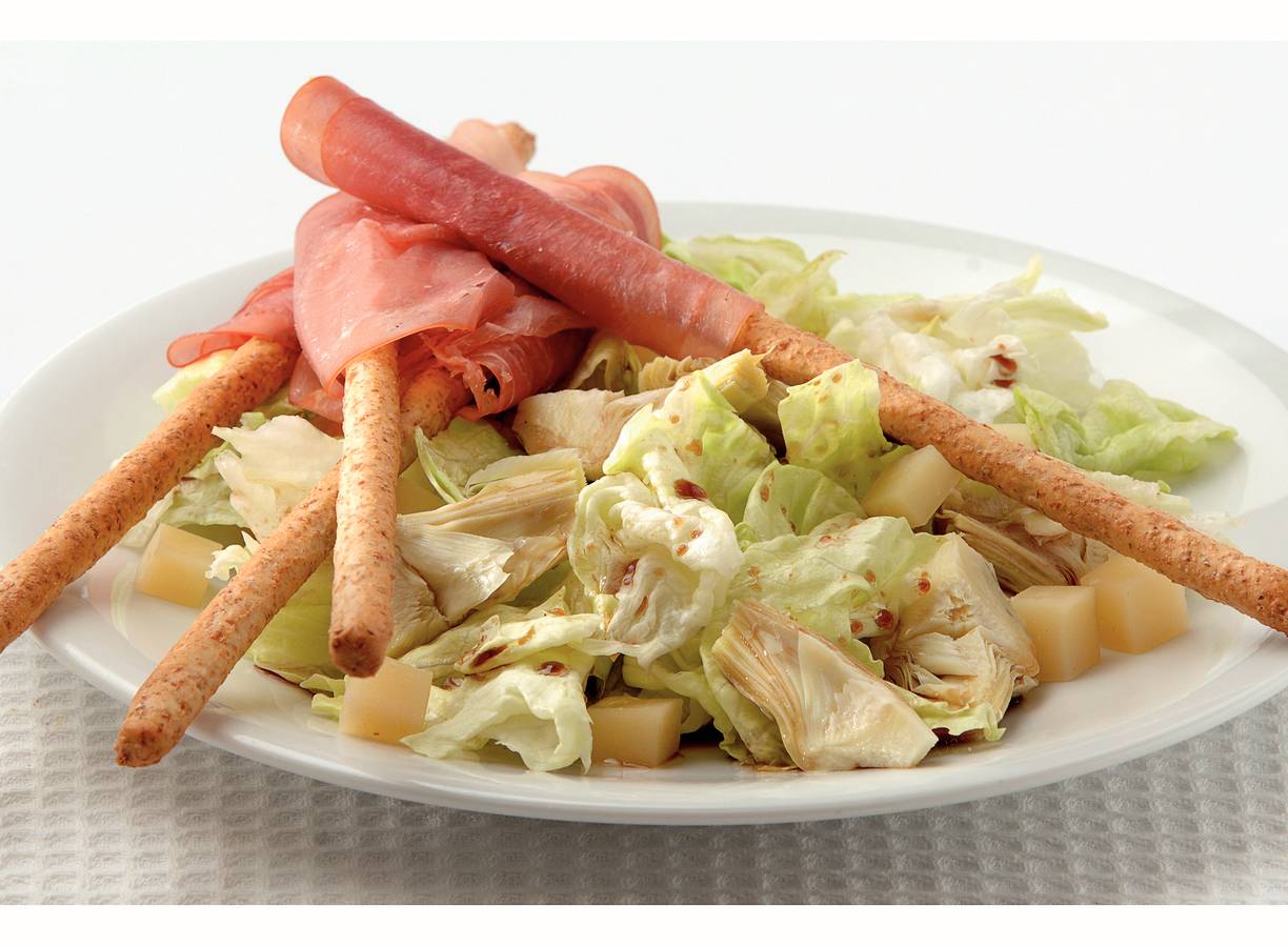 Hamstengels met artisjoksalade