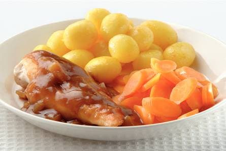 Kip met gemberjus en kerrieaardappeltjes