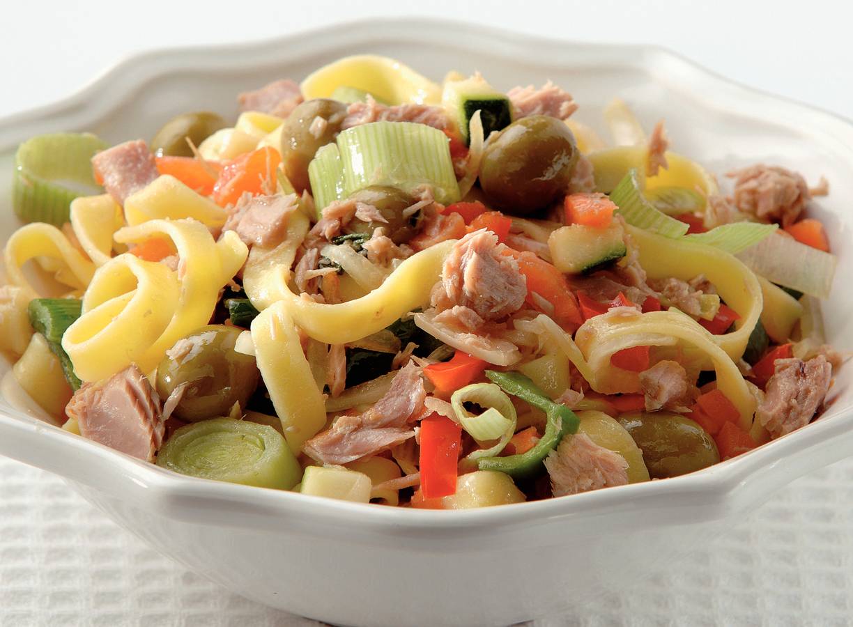 Tagliatelle met tonijn en olijven