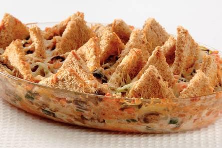 Italiaanse broodschotel met champignons