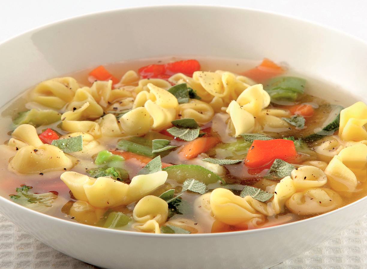 Italiaanse groentesoep met perline