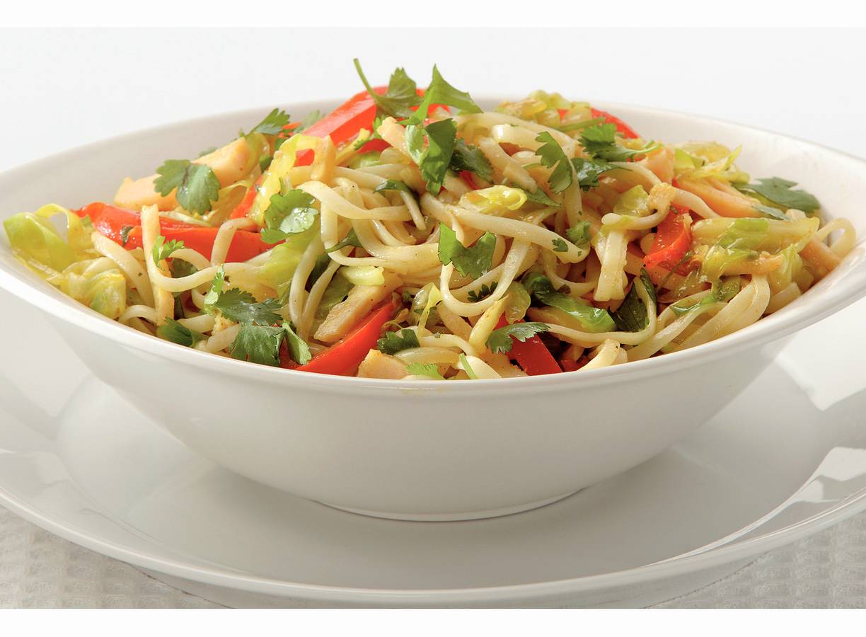 Mie met gerookte kip en spitskool