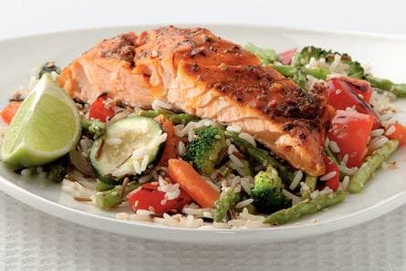 Gemarineerde zalm met wilde sesamrijst