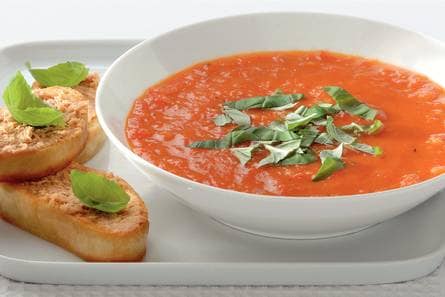 Paprika-tomatensoep met vispatécrostini