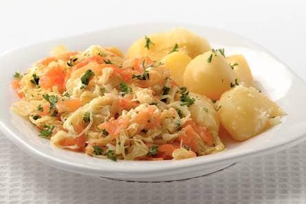 Pittige zuurkool met zalm