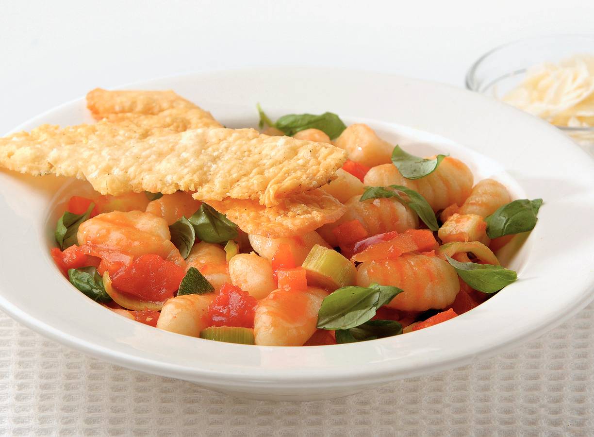 Gnocchi in rijke tomatensaus