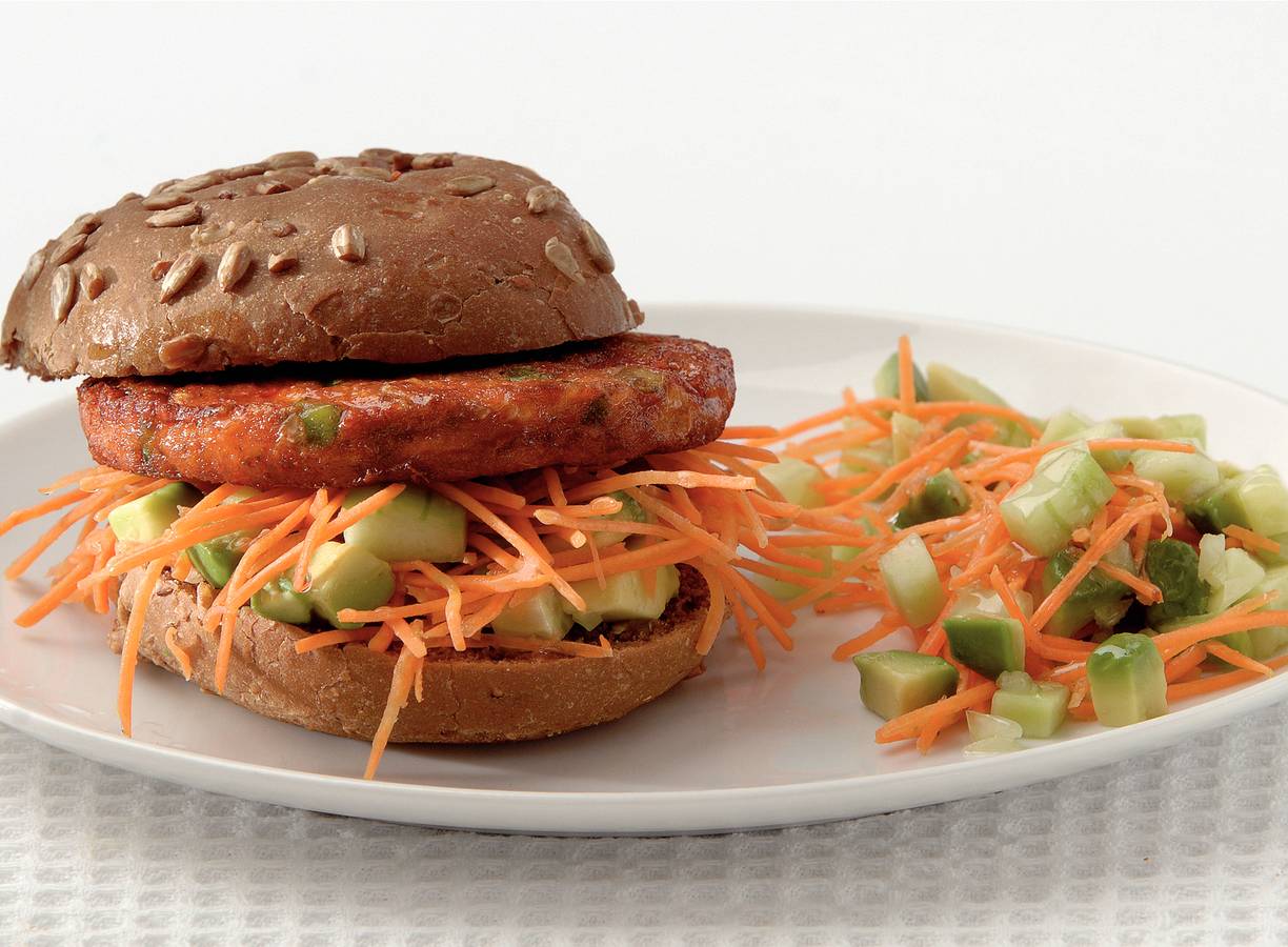 Groenteburger met avocadosalsa