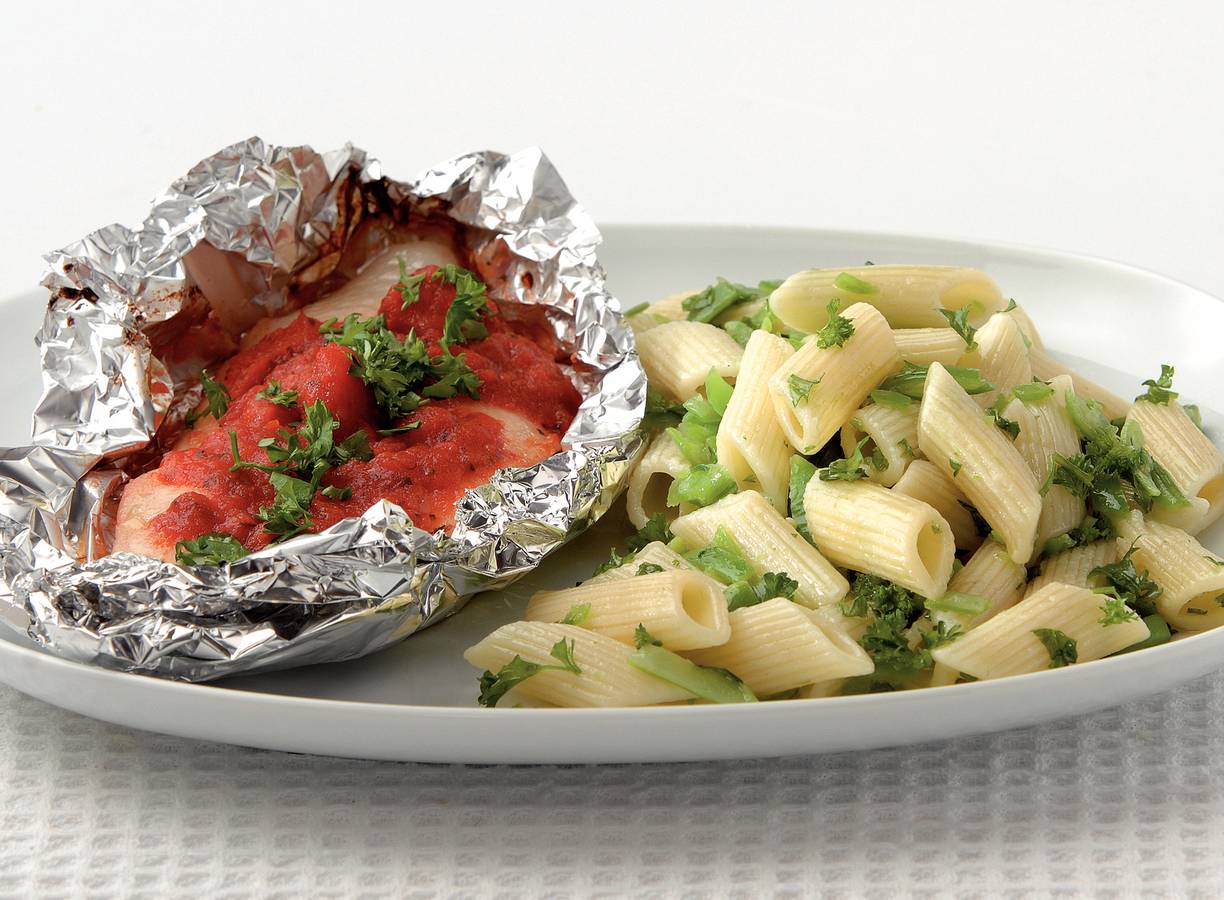 Kruidenpasta met vispakketjes