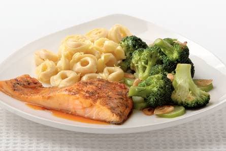 Gegrilde zalm met citroentortellini