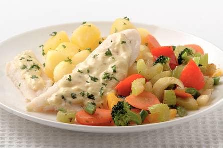 Visfilet met ravigottesaus en wokgroenten