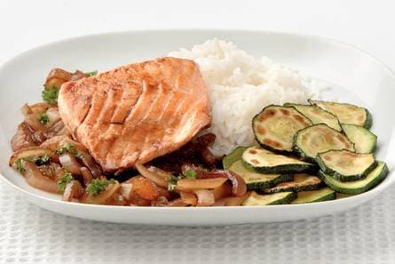 Zalm in balsamicojus met courgette