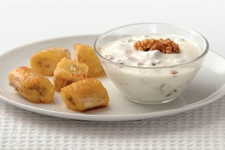 Gegrilde bananen met walnotenyoghurt