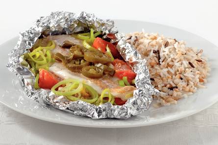Vis-preipakketje met jalapeños