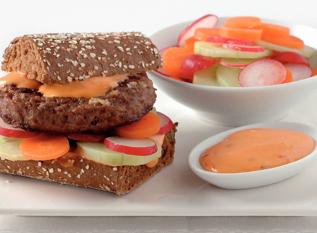 Franse hamburgers met rauwkost