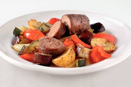 Ratatouilleschotel met rundervinken
