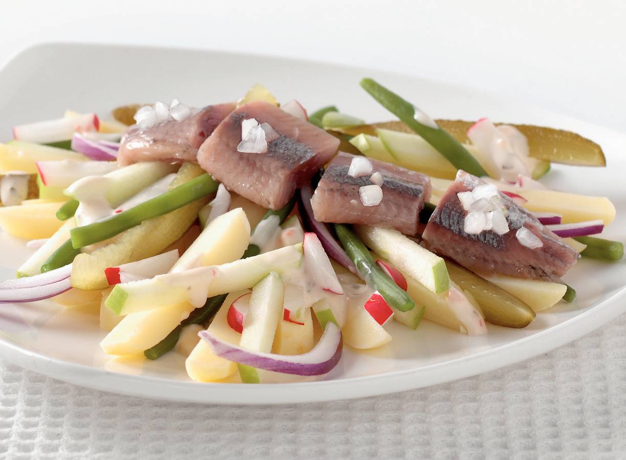 Zomerse grove aardappelmaaltijdsalade