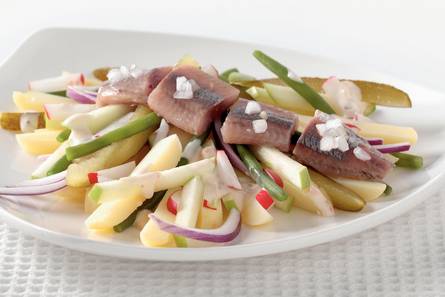 Zomerse grove aardappelmaaltijdsalade
