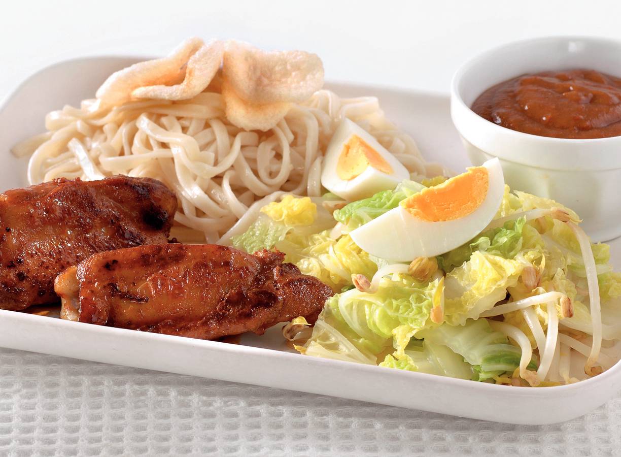 Gadogado met kipspareribs