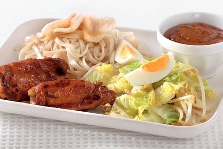 Gadogado met kipspareribs