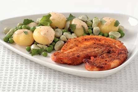 Speklapjes met krieltjes-bonensalade